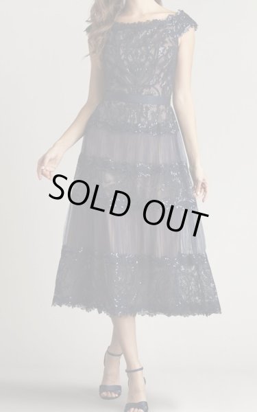 画像1: 限定セール！【日比麻音子さん着用】Tadashi Shoji  タダシショージ  　ZAIRA TIERED TULLE DRESS　ネイビー (1)