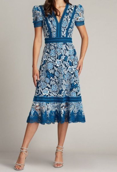 画像1: Tadashi Shoji  タダシショージ  　KLEIN EMBROIDERED TEA-LENGTH DRESS ブルー系 (1)